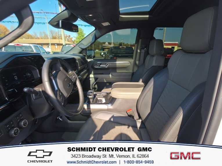 Used 2024 Chevrolet Silverado 1500 ZR2 image 12
