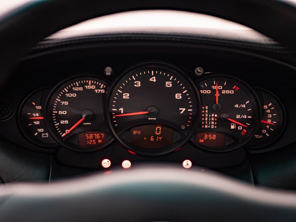 Used 2001 Porsche 911 Carrera 4 image 30