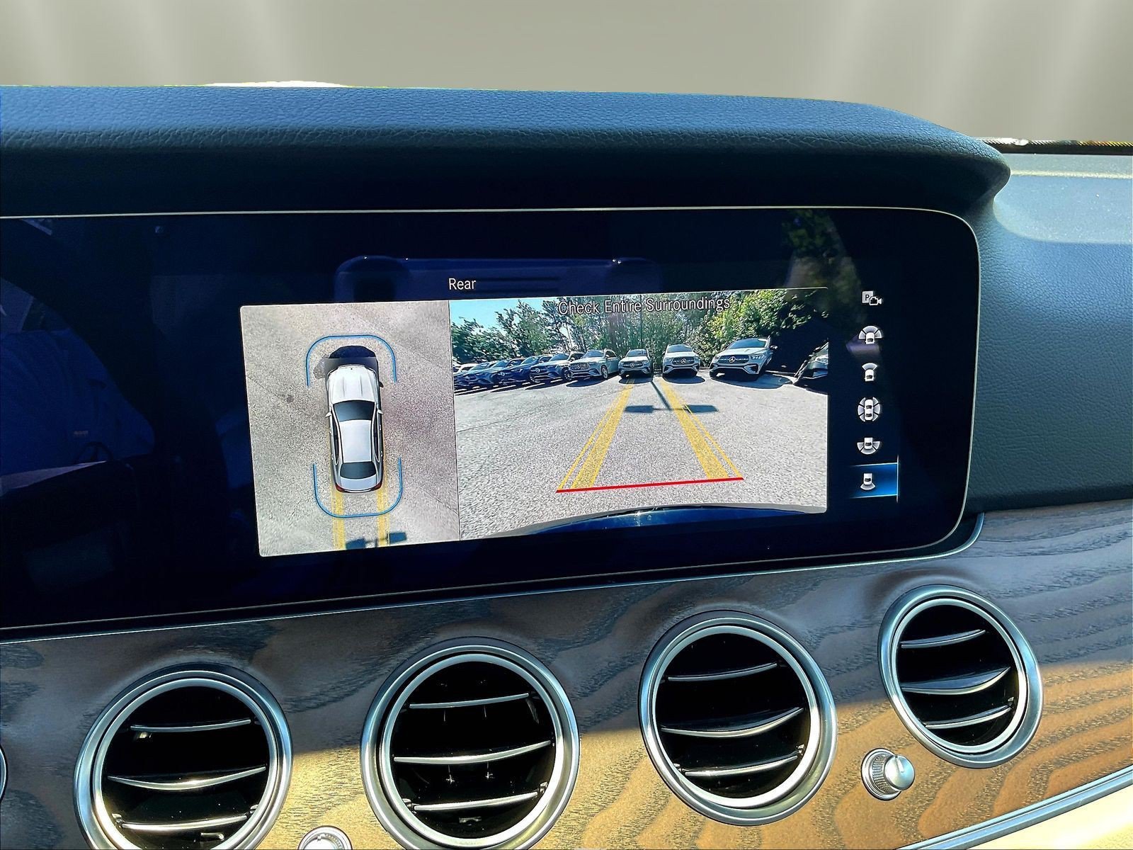 Used 2022 Mercedes-Benz E 350 Sedan image 16