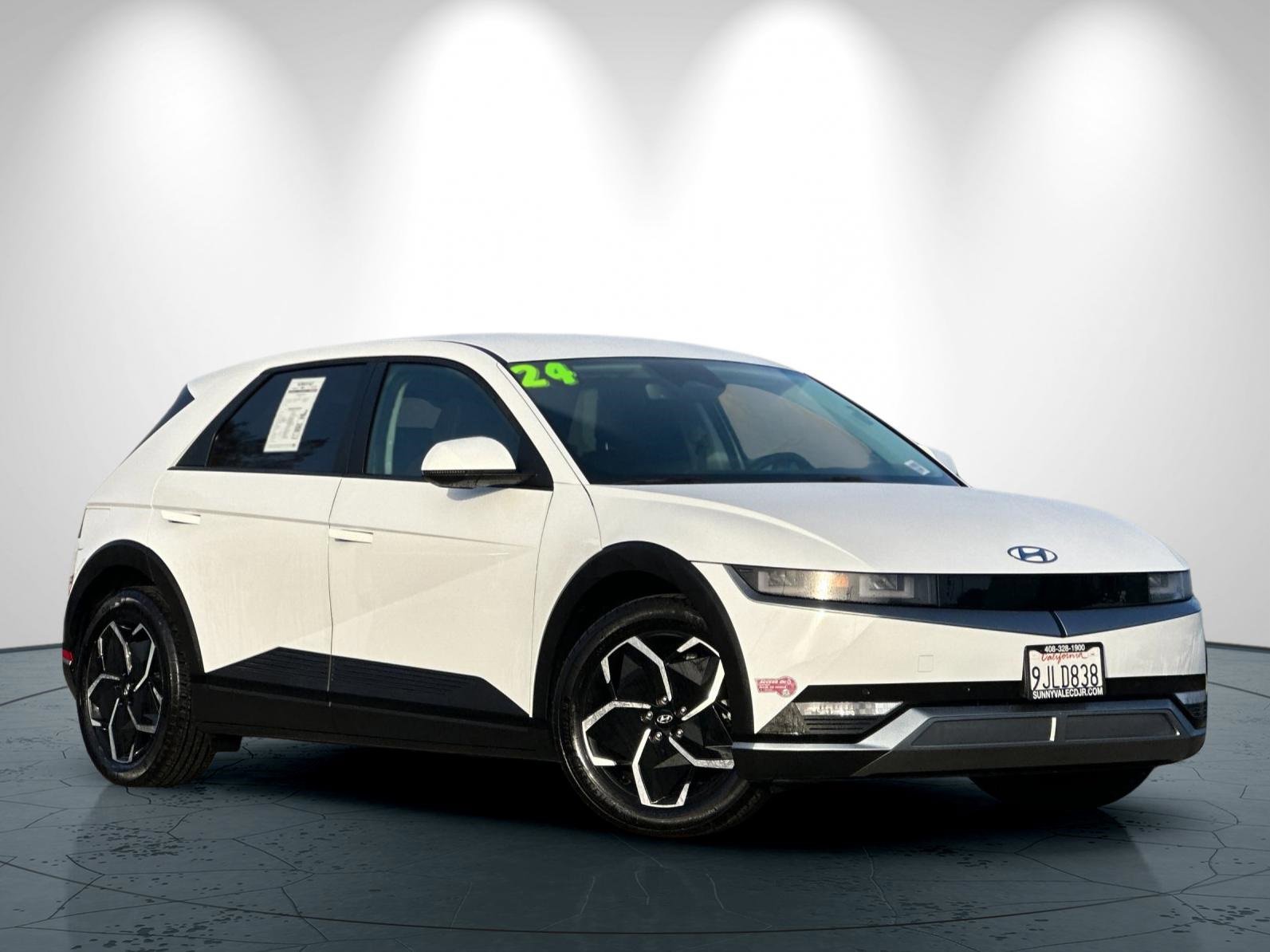 Used 2024 Hyundai Ioniq 5 SEL image 2