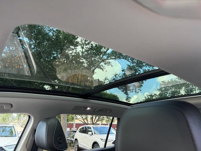 Used 2022 Volkswagen Tiguan SE w/ Panoramic Sunroof Package AWD/4WD image 22