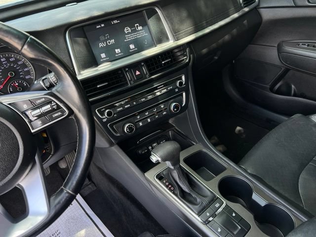 Used 2020 Kia Optima SE FWD image 34