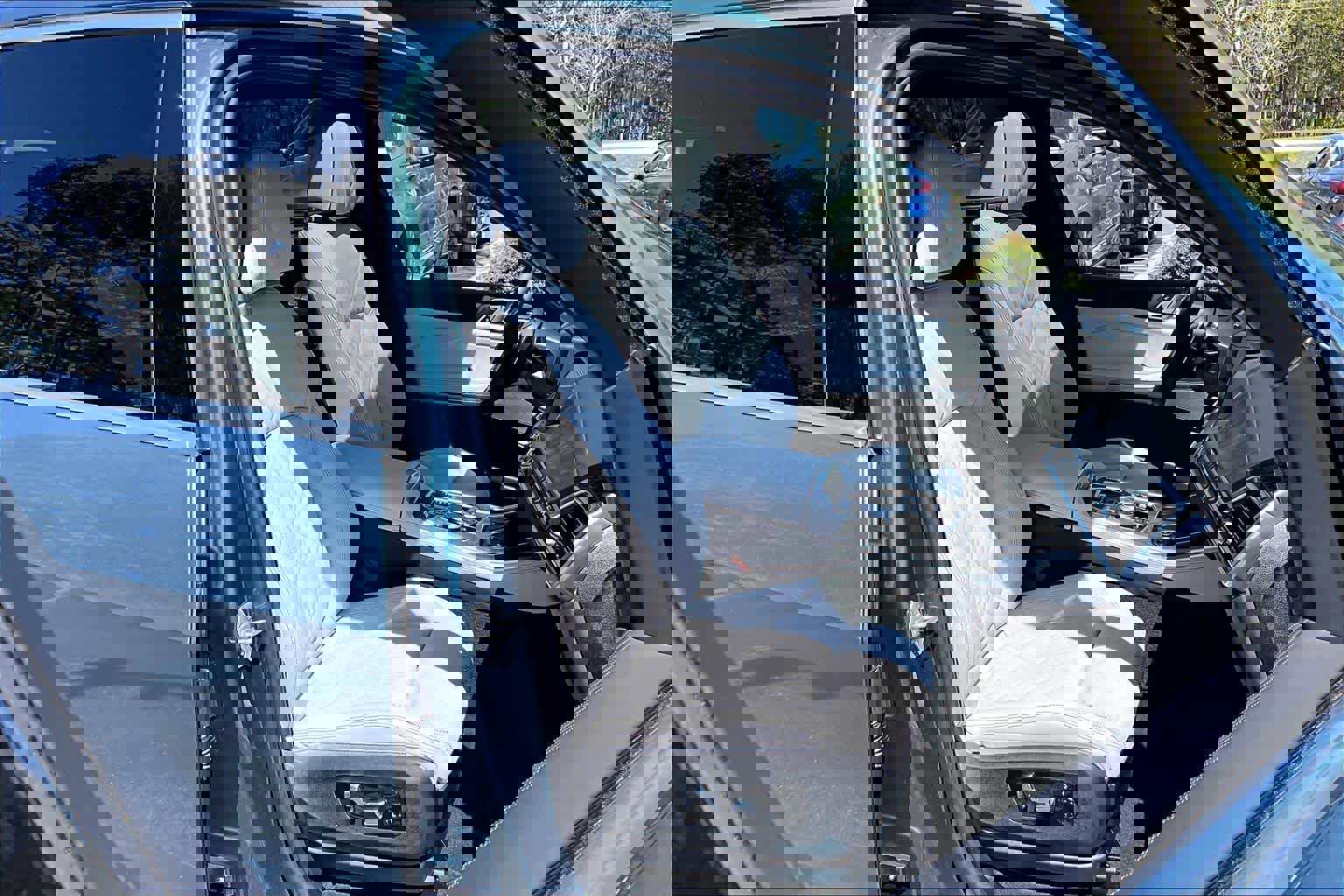 Certified 2026 BMW X5 xDrive50e image 9