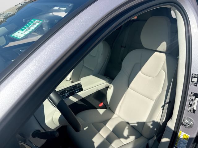 Certified 2026 Volvo V60 B5 Cross Country Plus w/ Protection Package Premier AWD/4WD image 16