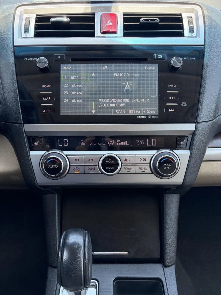 Used 2015 Subaru Outback 2.5i Limited AWD/4WD image 22