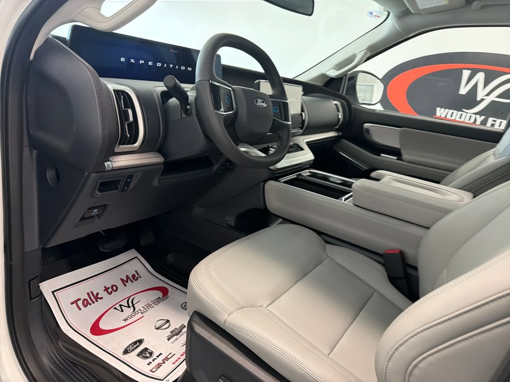 New 2027 Ford Expedition Max Active RWD image 10