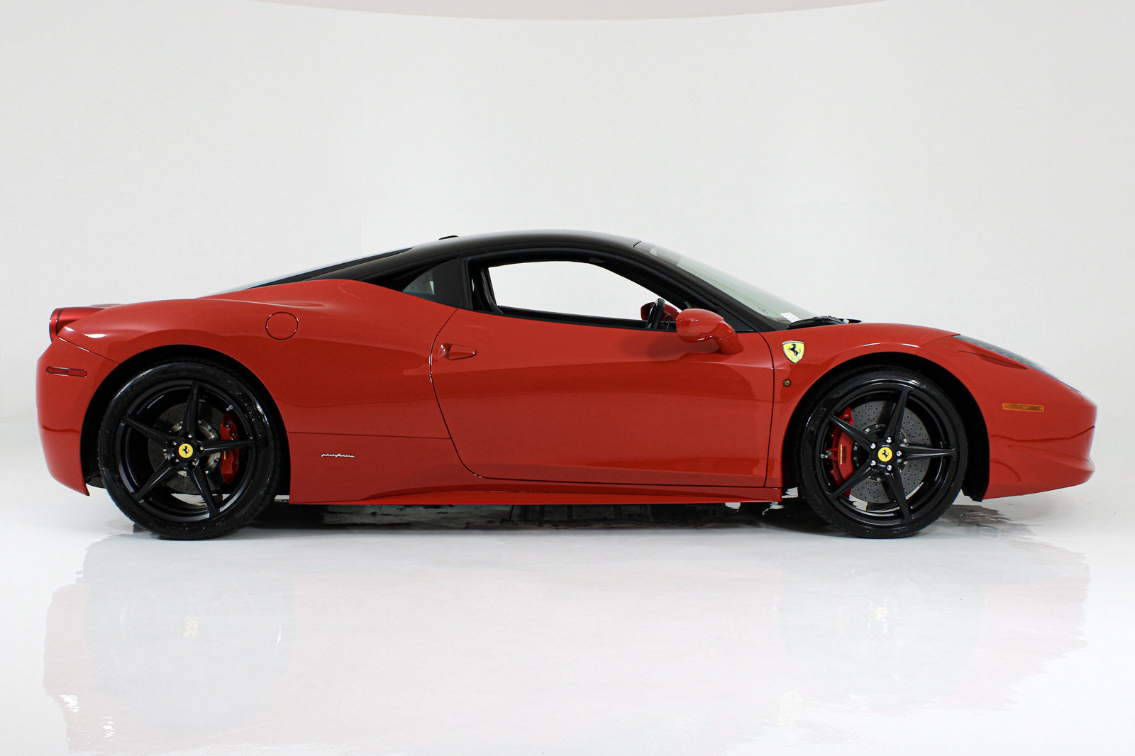 Certified 2015 Ferrari 458 Italia Coupe RWD image 7