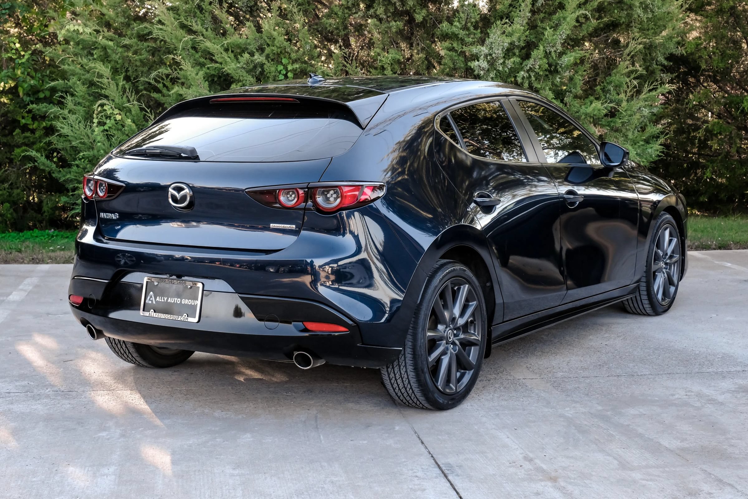 Used 2020 MAZDA MAZDA3 Hatchback w/ Preferred Package FWD image 8