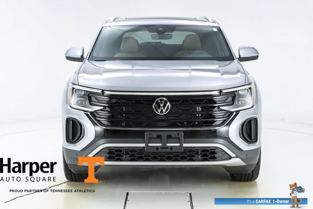 Used 2025 Volkswagen Atlas Cross Sport SE w/ Panoramic Sunroof Package AWD/4WD image 16