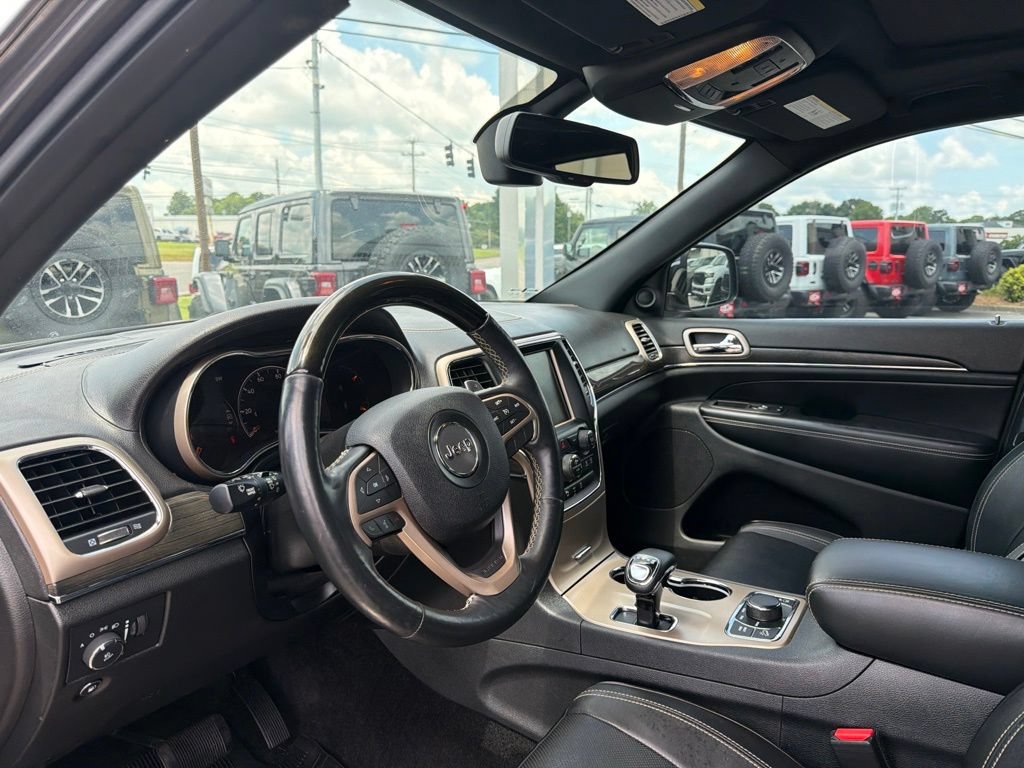 Used 2014 Jeep Grand Cherokee Overland AWD/4WD image 31