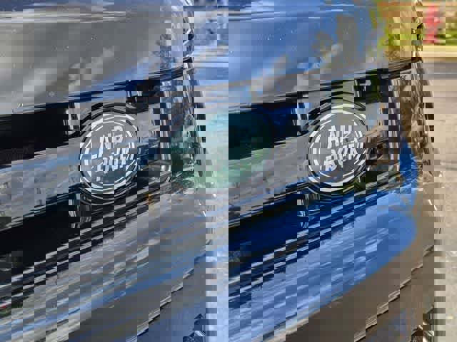 Used 2025 Land Rover Defender 110 V8 image 11