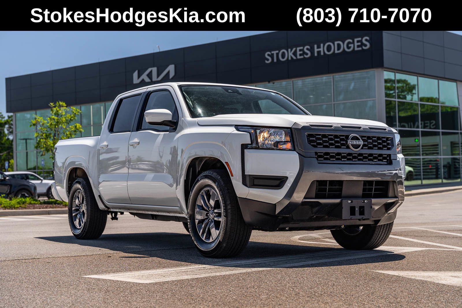 Used 2025 Nissan Frontier SV RWD image 1