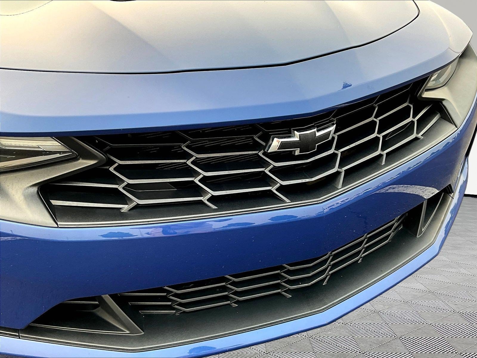 Used 2021 Chevrolet Camaro LT RWD image 30