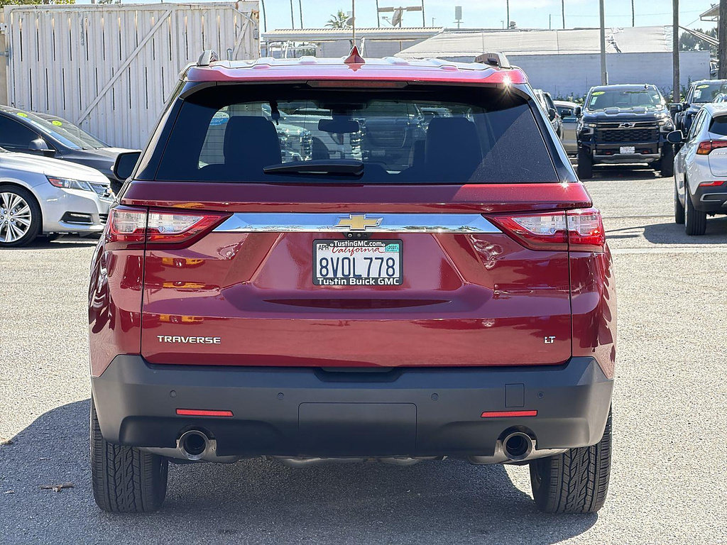 Used 2021 Chevrolet Traverse LT w/ LT Premium Package FWD image 6