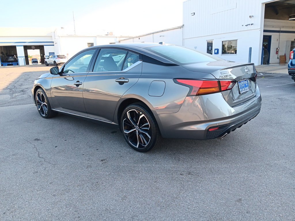 Used 2025 Nissan Altima 2.5 SR AWD/4WD image 8