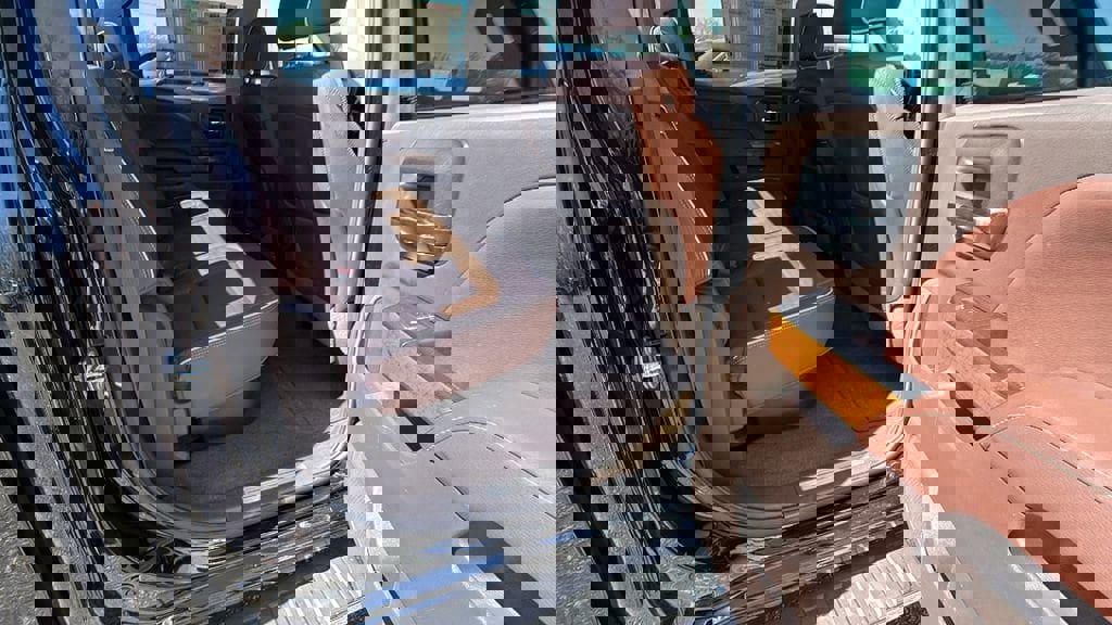 Used 2015 Chevrolet Silverado 1500 High Country w/ High Country Premium Package image 19