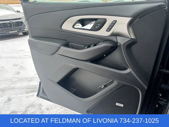 Used 2023 Chevrolet Traverse Premier image 22