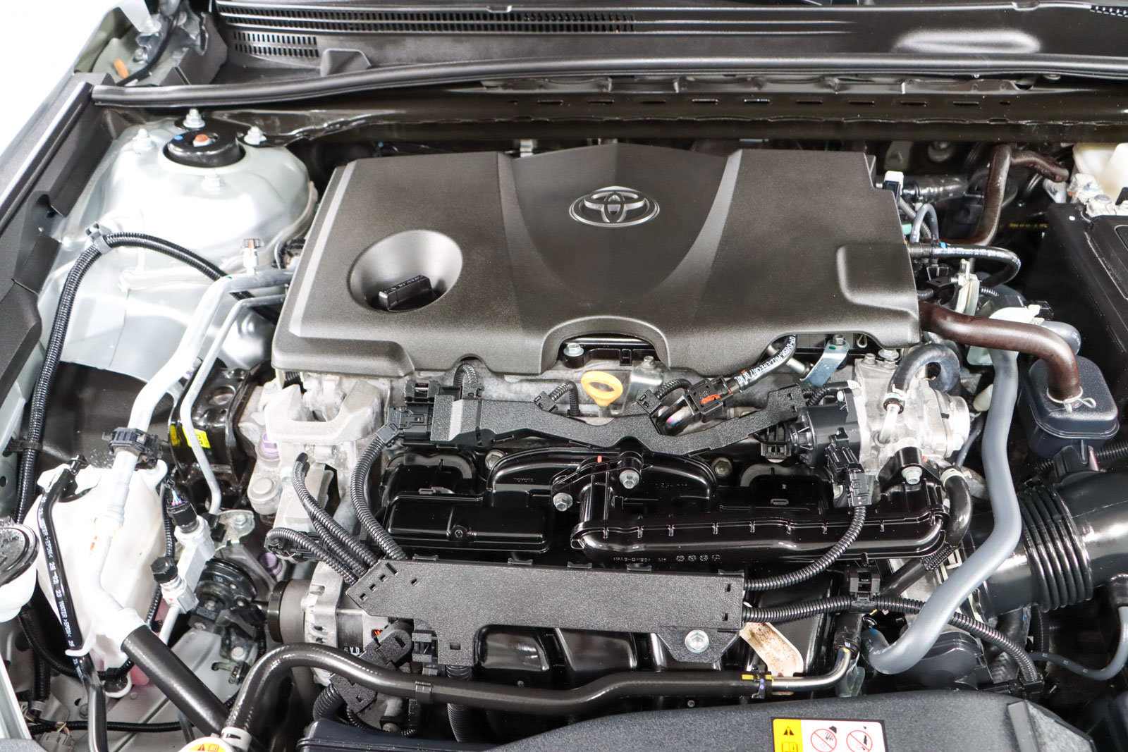 Used 2024 Toyota Camry SE w/ Cold Weather Package FWD image 28