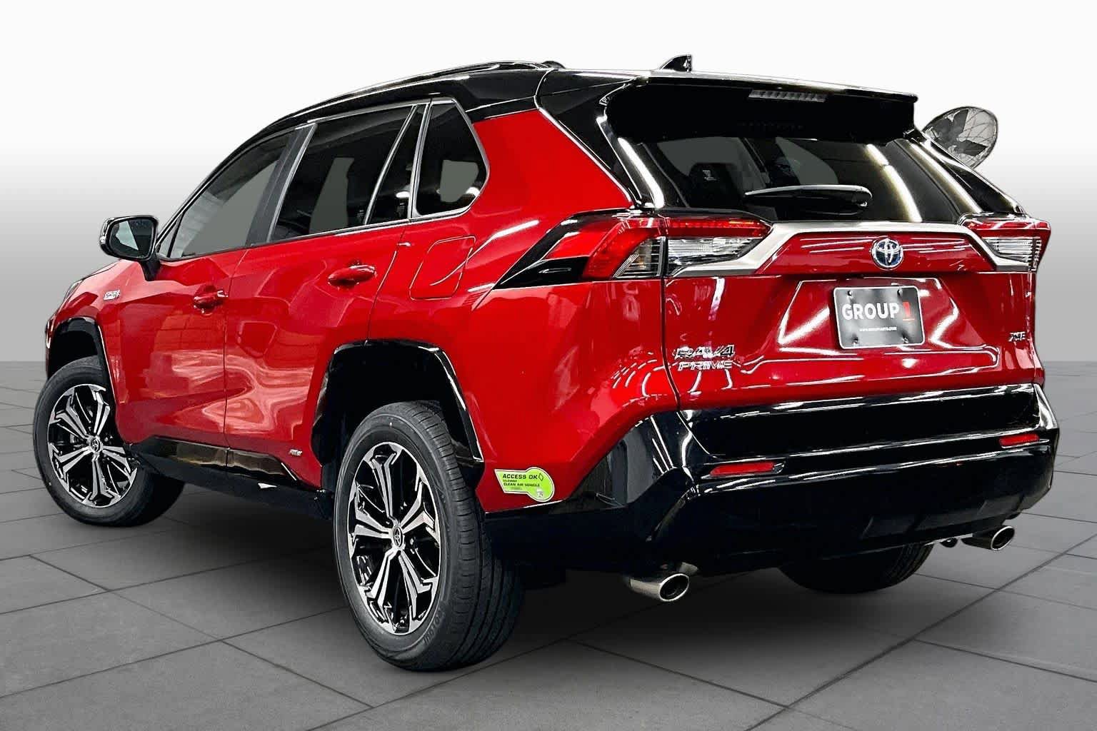 Used 2023 Toyota RAV4 XSE w/ Weather Package AWD/4WD image 11