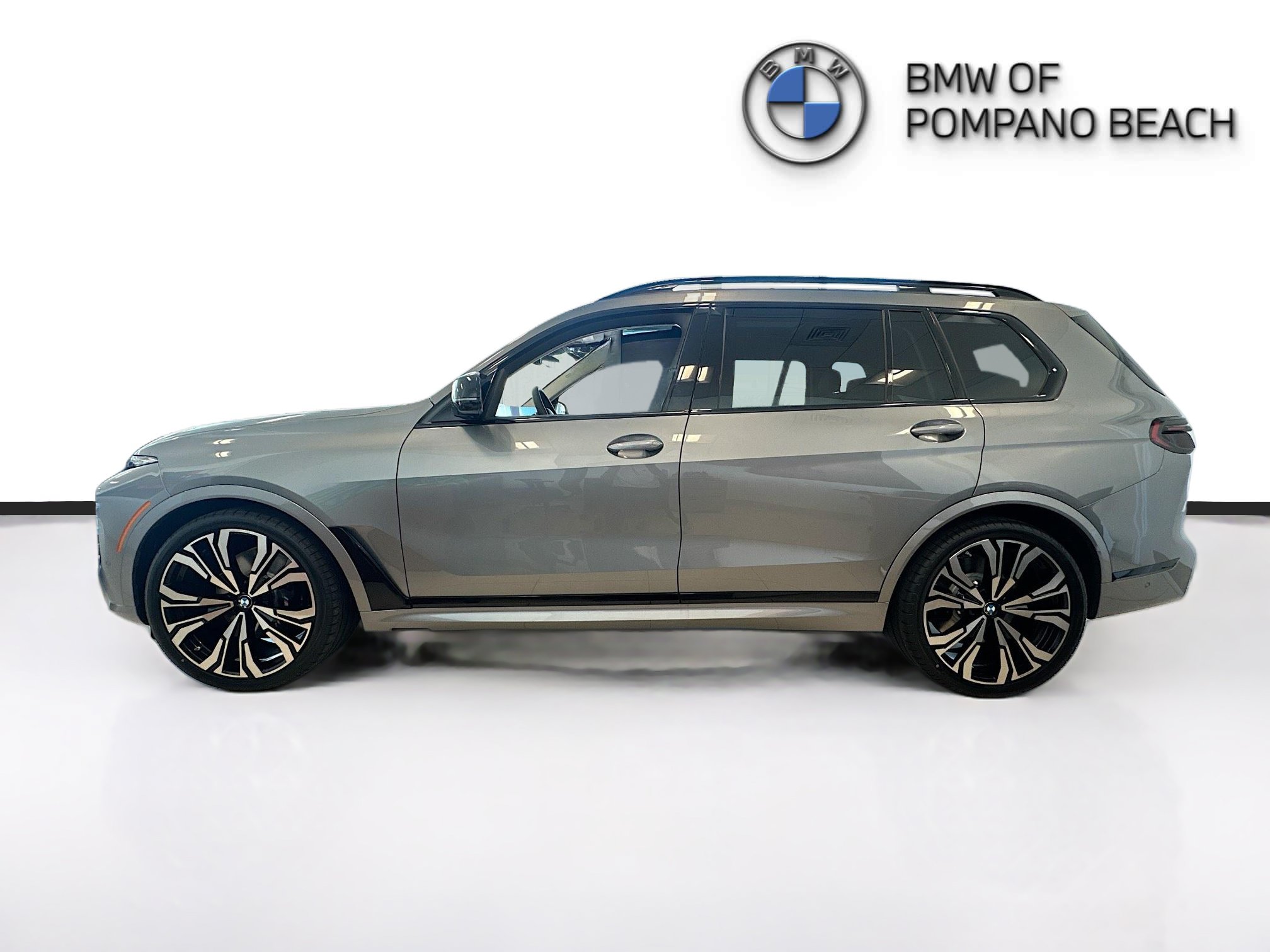 New 2026 BMW X7 M60i AWD/4WD image 4