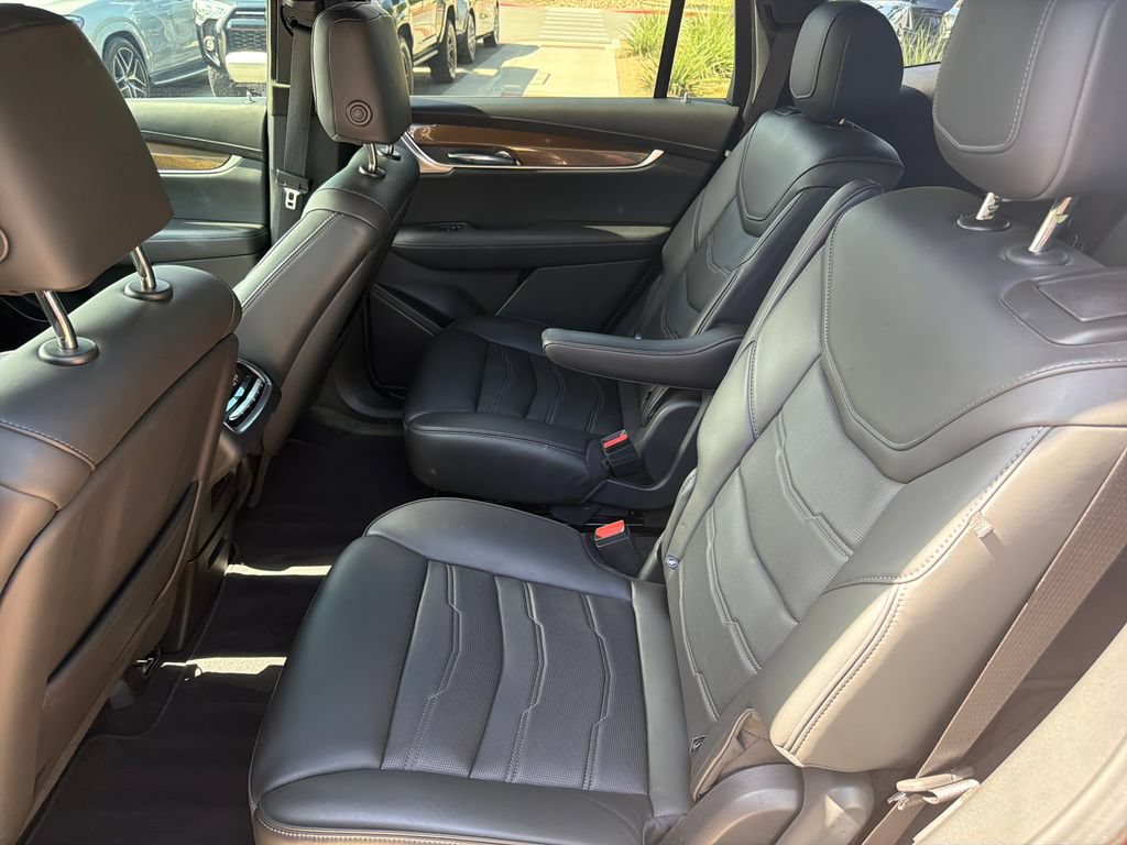Certified 2023 Cadillac XT6 Sport w/ Platinum Package AWD/4WD image 33