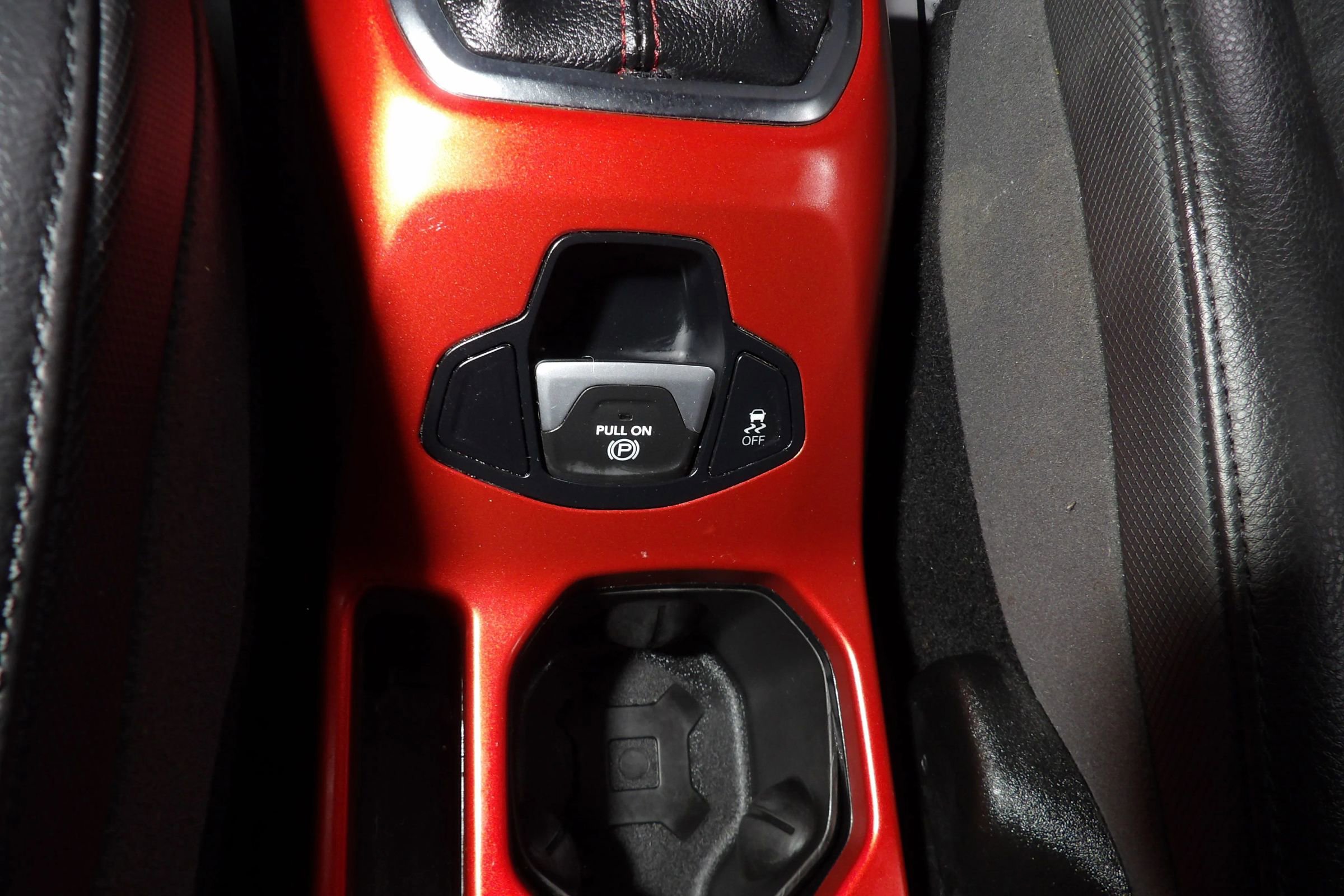 Used 2018 Jeep Renegade Trailhawk AWD/4WD image 19