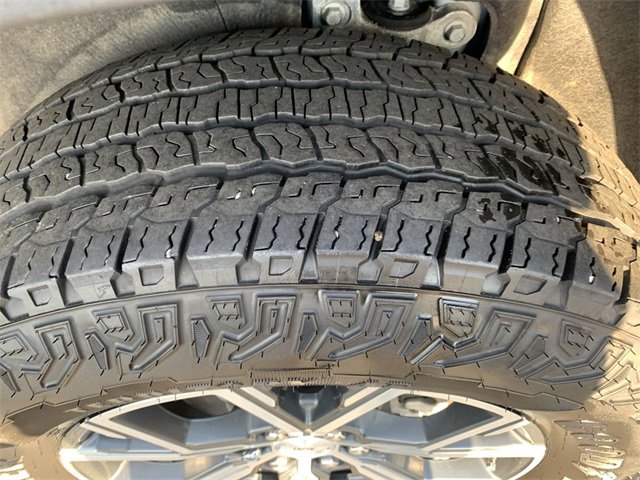 Used 2024 GMC Acadia AT4 w/ Luxury Package image 35