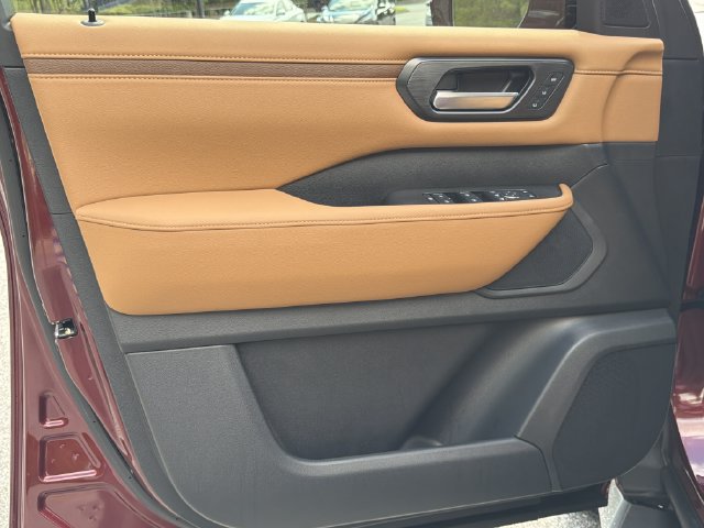 New 2026 Nissan Armada SL w/ Captain's Chari Seat Package AWD/4WD image 12