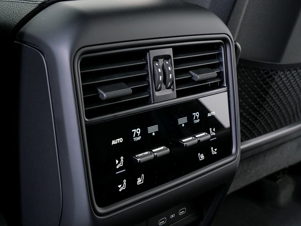 New 2026 Porsche Cayenne image 21