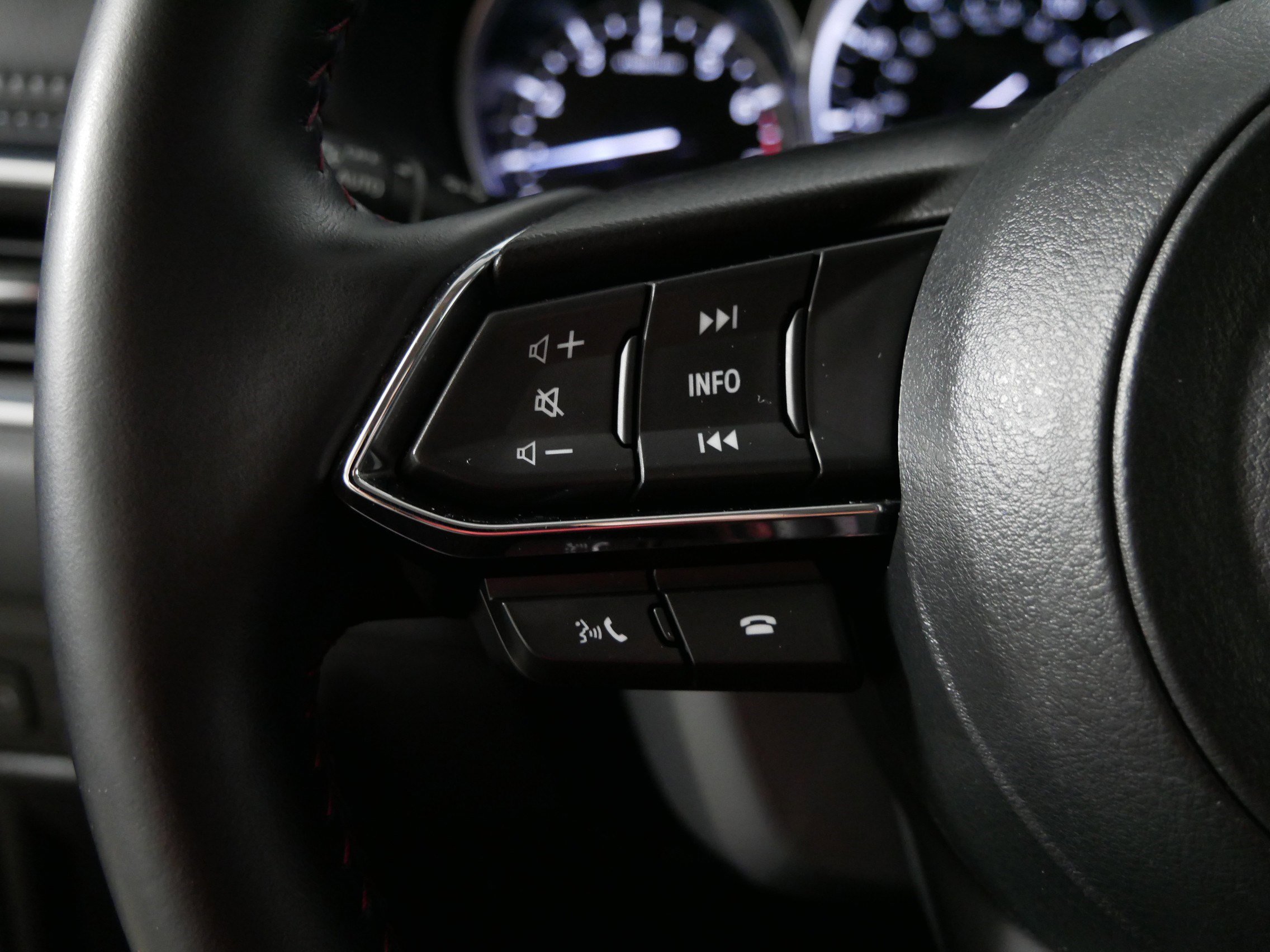 Used 2025 MAZDA CX-5 Carbon Edition image 28