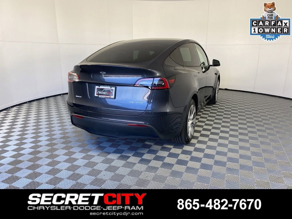 Used 2024 Tesla Model Y Long Range AWD/4WD image 7
