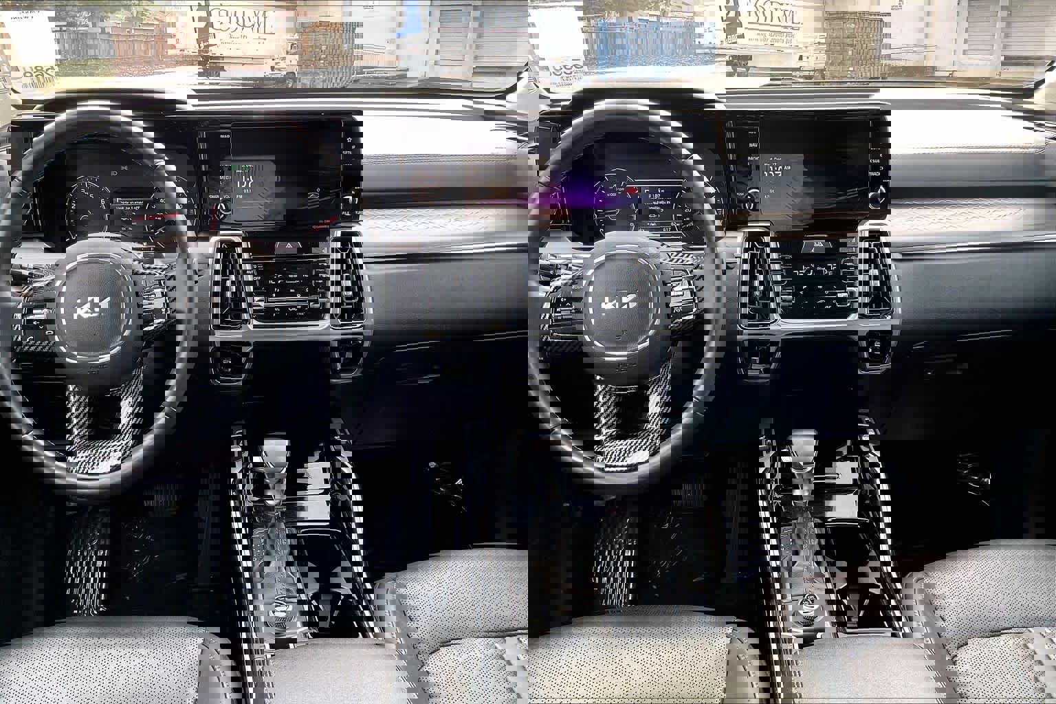 Used 2022 Kia Sorento SX image 9