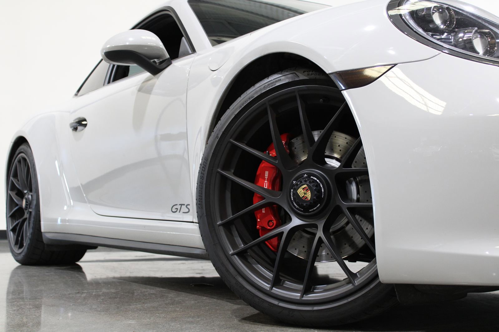 Used 2019 Porsche 911 Carrera GTS image 3