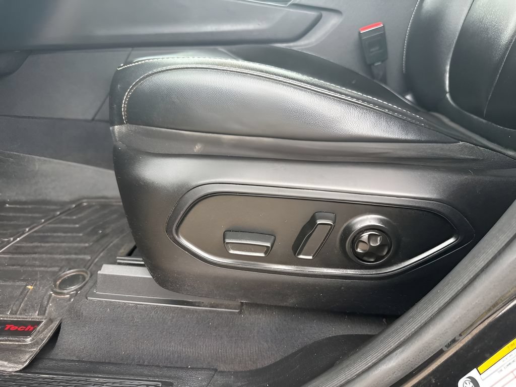 Used 2023 Jeep Grand Cherokee L Limited AWD/4WD image 10