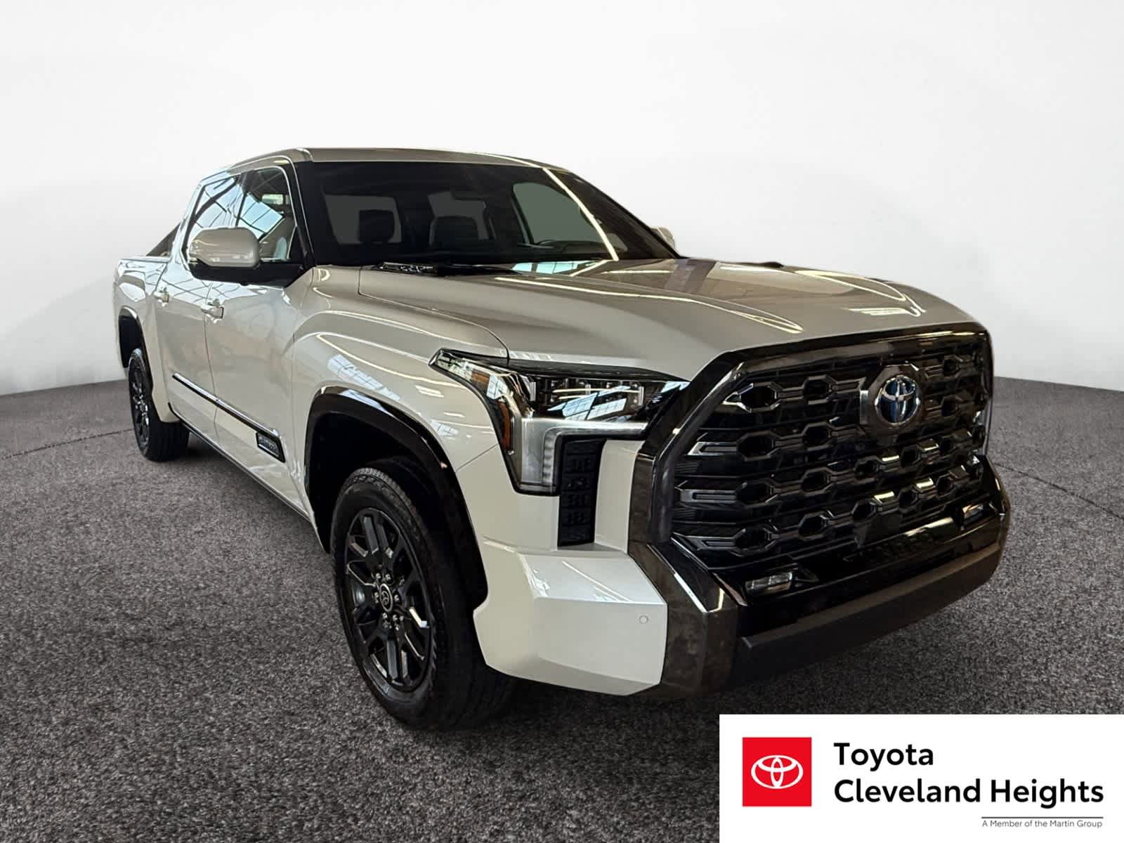Used 2023 Toyota Tundra Platinum AWD/4WD image 3