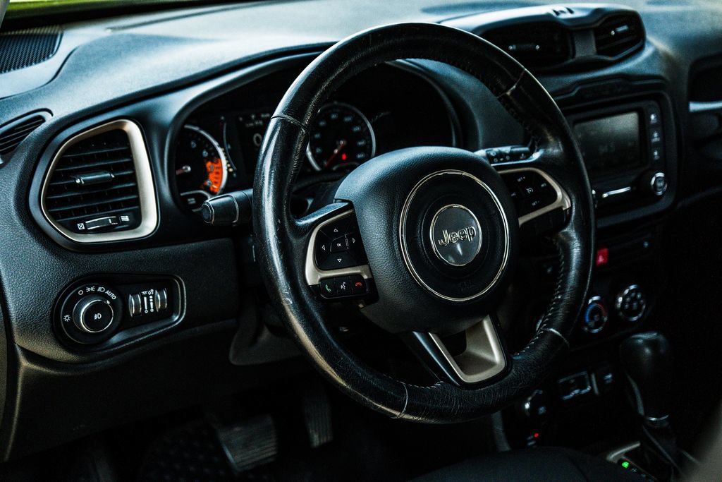 Used 2016 Jeep Renegade 75th Anniversary AWD/4WD image 24