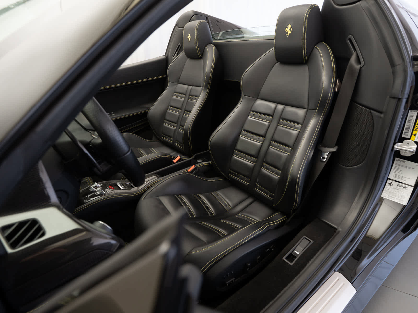 Used 2014 Ferrari 458 Spider image 15