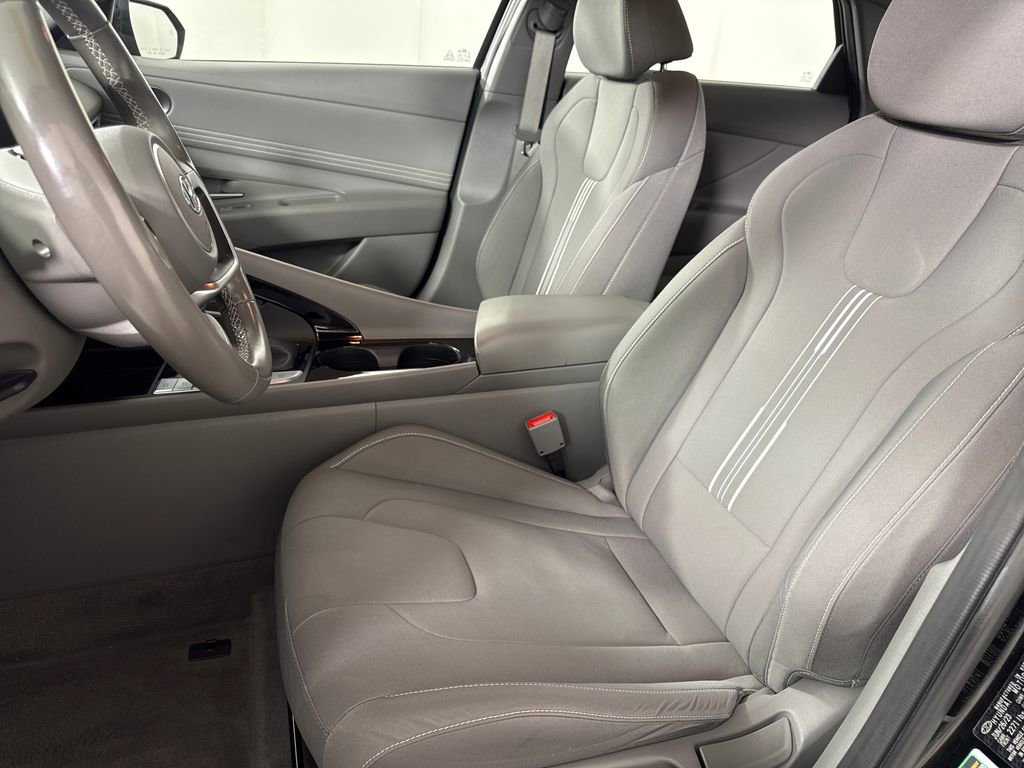 Certified 2023 Hyundai Elantra SEL w/ Convenience Package FWD image 13