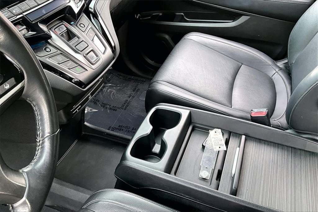 Used 2023 Honda Odyssey Touring image 17