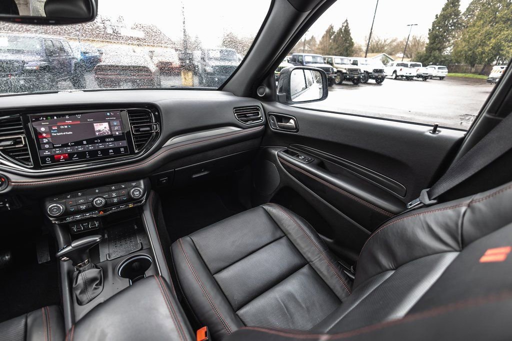 Used 2025 Dodge Durango GT image 24