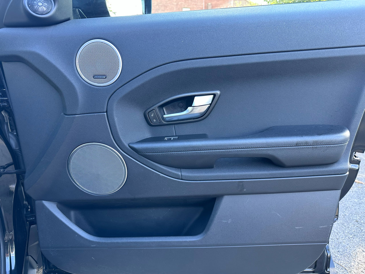 Used 2014 Land Rover Range Rover Evoque Pure Premium image 33