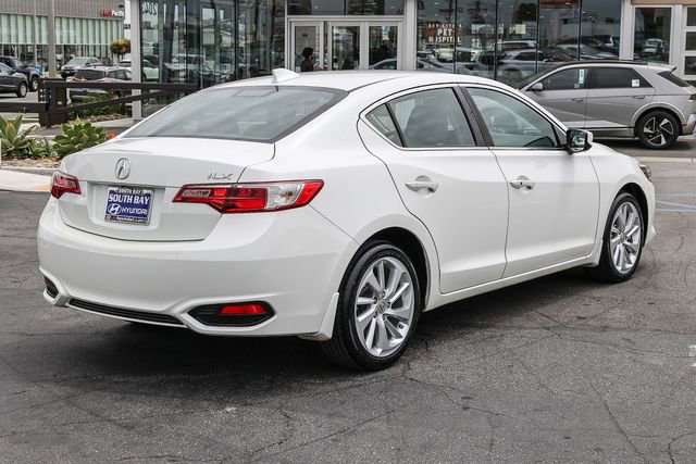 Used 2017 Acura ILX FWD image 6