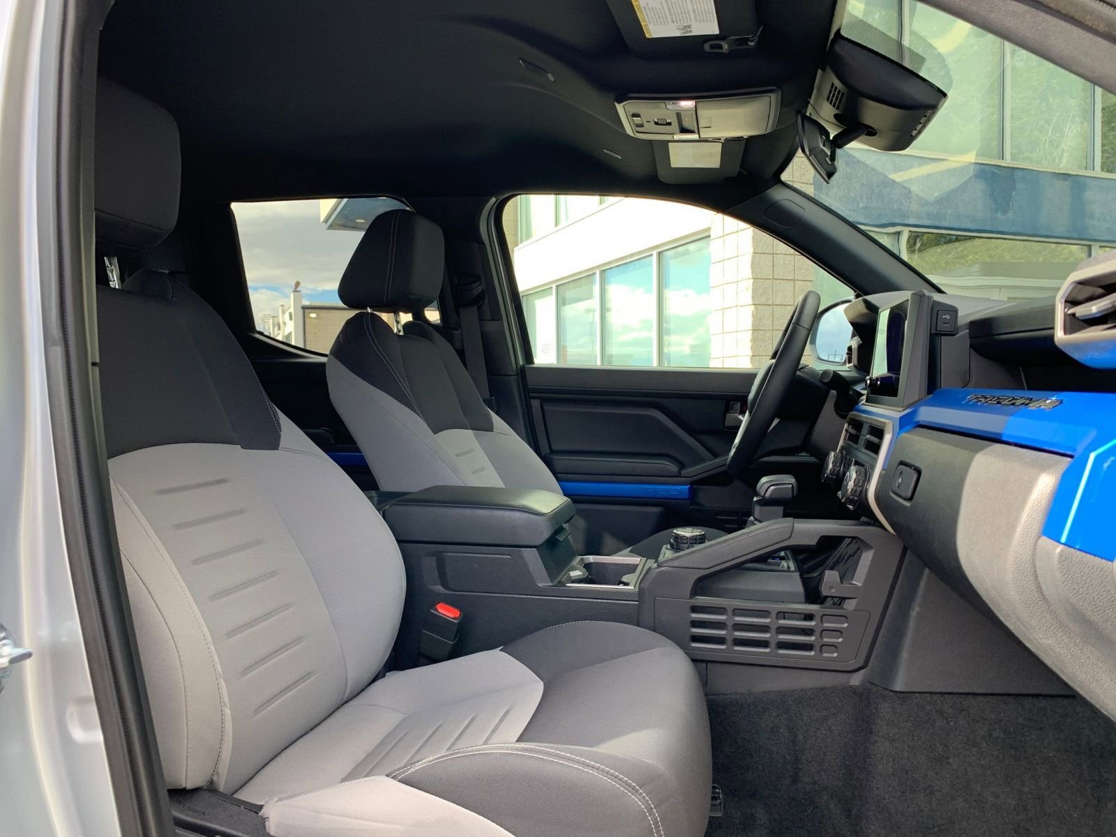 Used 2025 Toyota Tacoma TRD Off-Road image 35