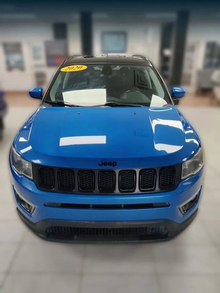 Used 2020 Jeep Compass Latitude FWD image 2