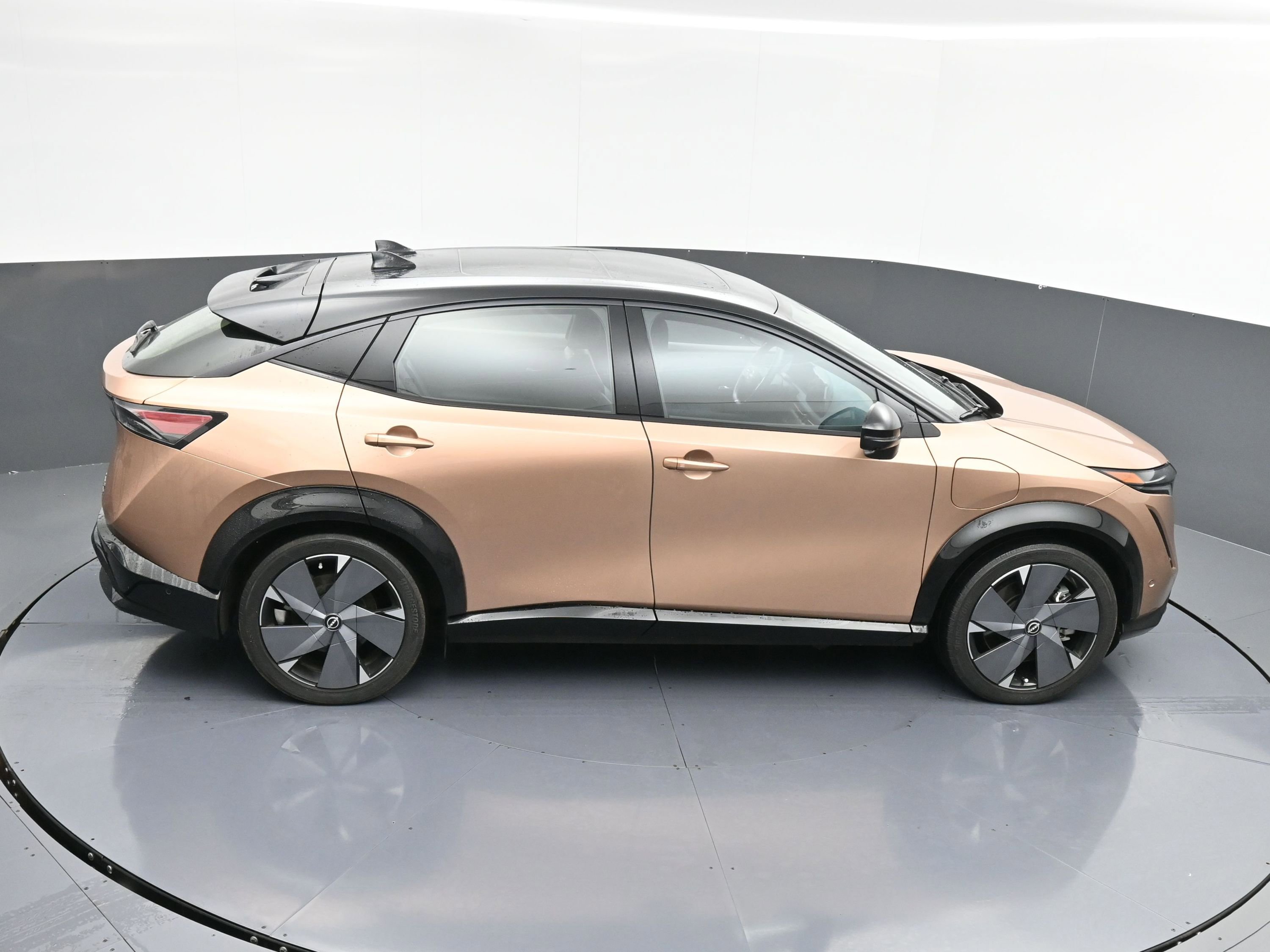 Used 2023 Nissan Ariya image 35