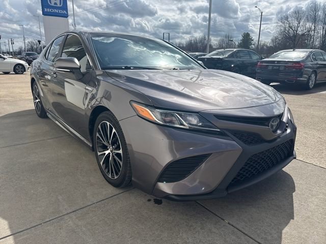 Used 2019 Toyota Camry SE w/ Sunroof Package image 7