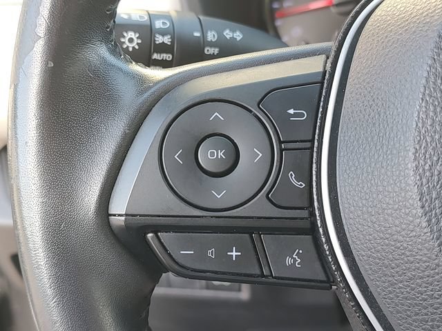 Used 2019 Toyota RAV4 XLE Premium FWD image 21