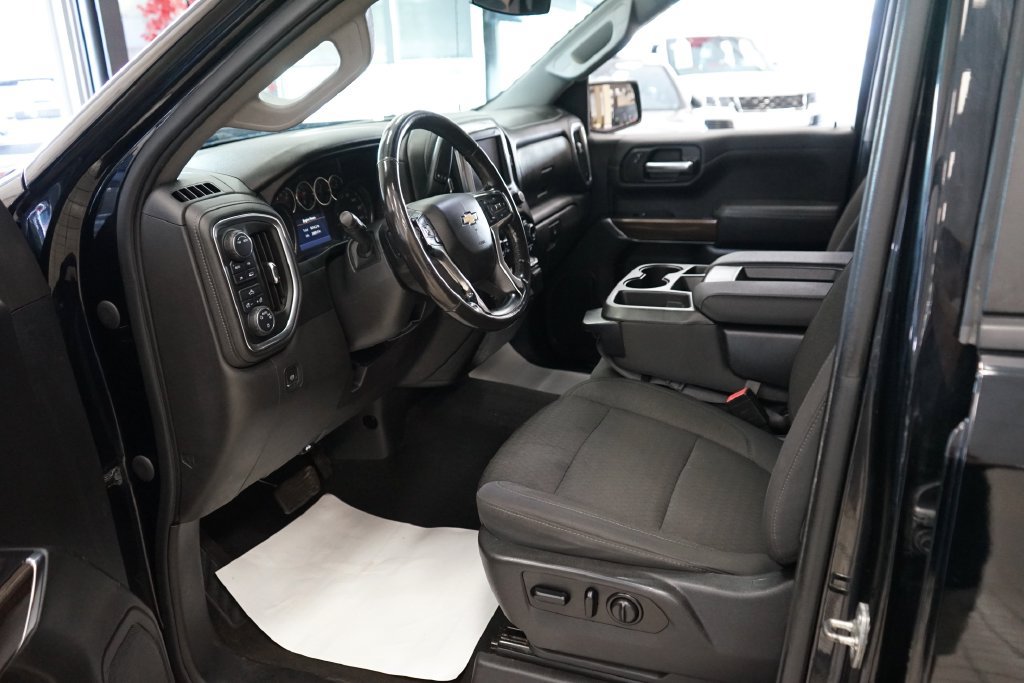 Used 2020 Chevrolet Silverado 1500 LT w/ All-Star Edition AWD/4WD image 24