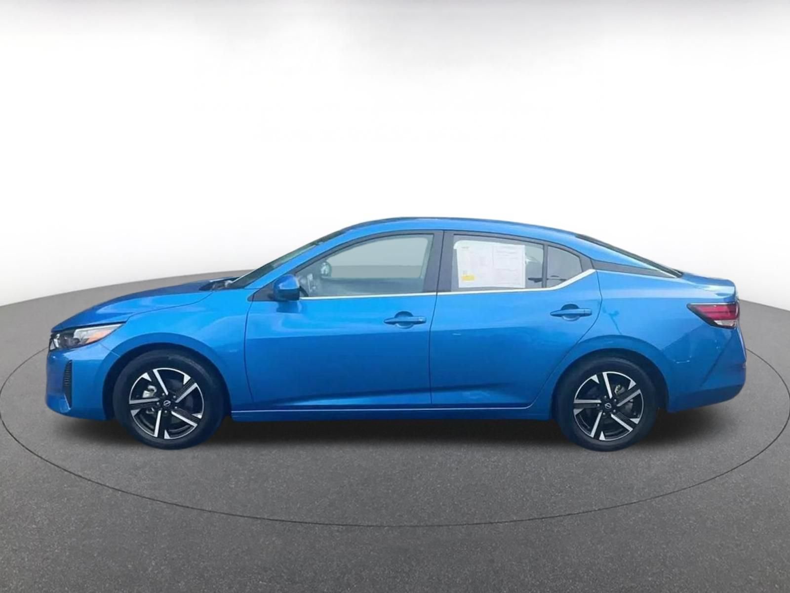 Used 2025 Nissan Sentra SV FWD image 8