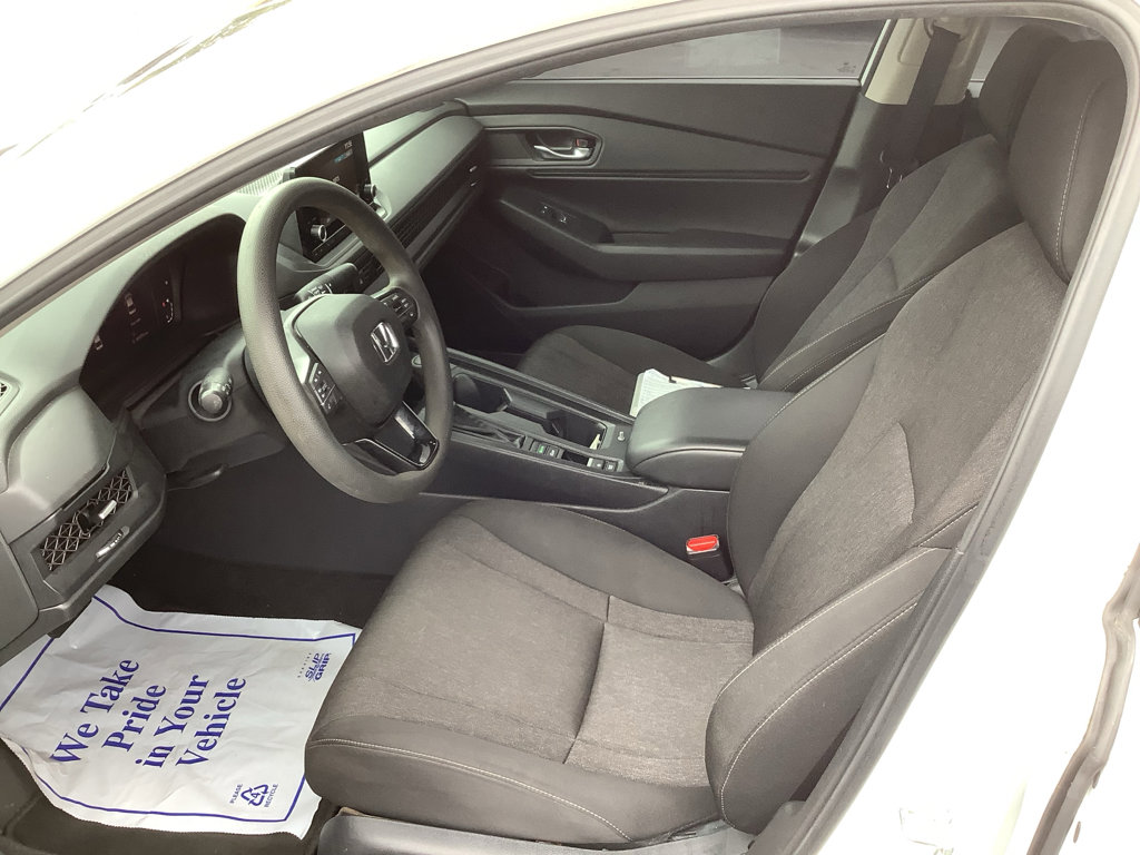 Used 2023 Honda Accord EX image 11